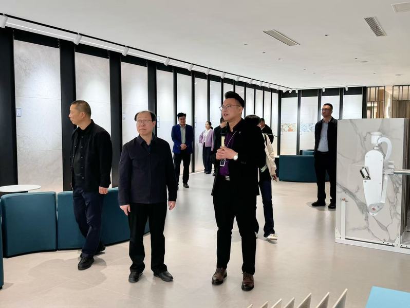 李英德带队走访淄博校友及校友企...